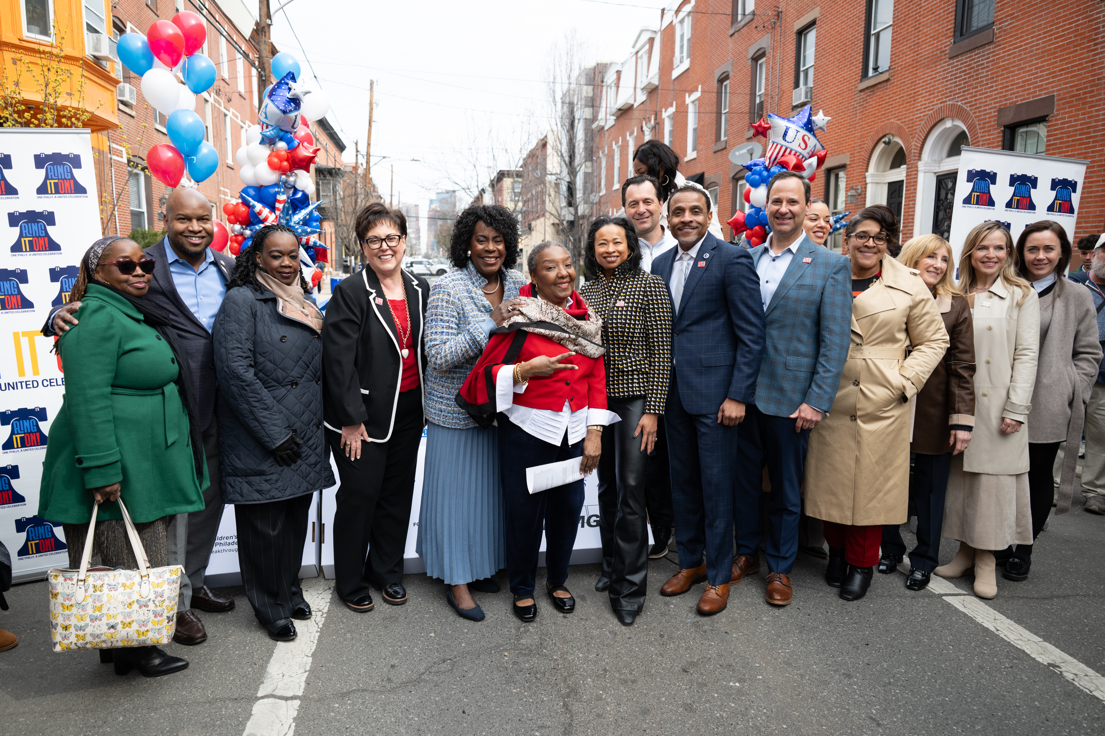 Mayor Parker and block captain Miss Diane
