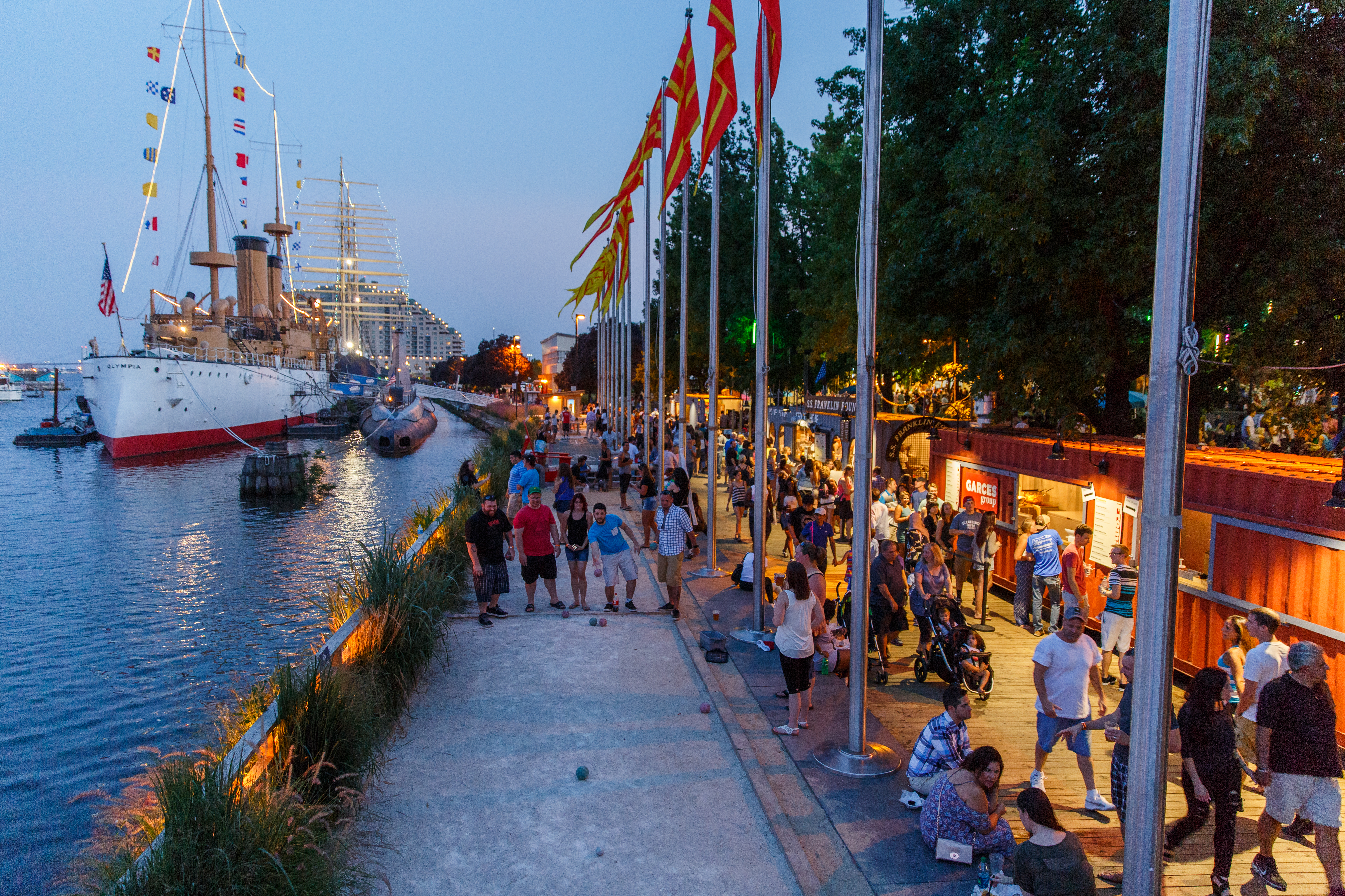 Spruce Street Harbor Park New