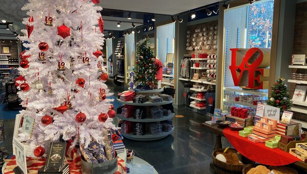 Holiday Gift Shop